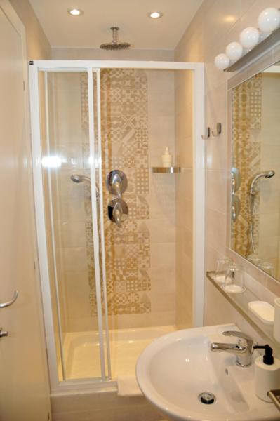 Migdal Luxury Suites Roma Porta Portese Esterno foto